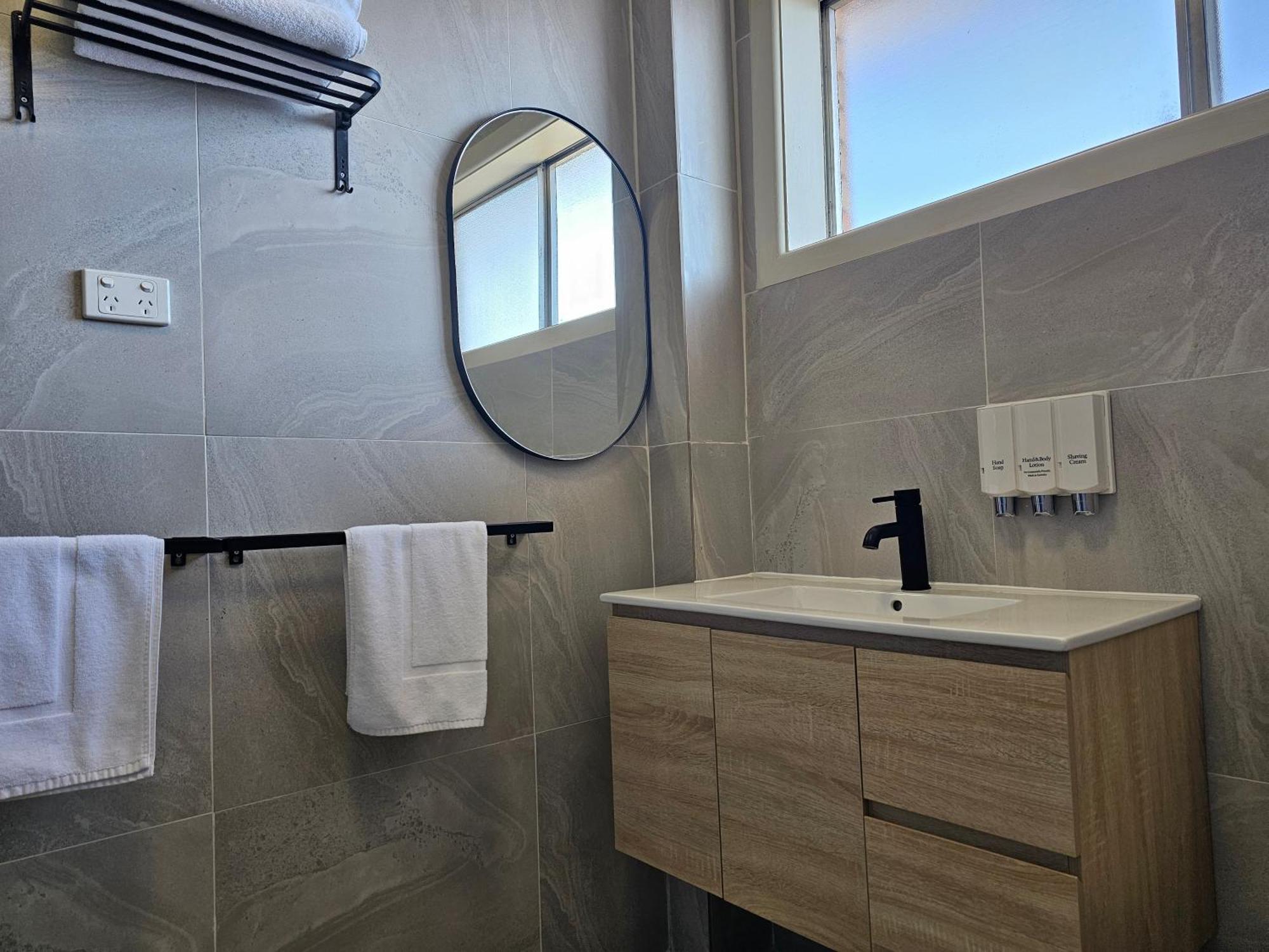 Country Lodge Motor Inn Bathurst Dış mekan fotoğraf